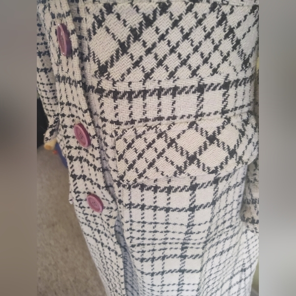 STATIC Coat - Picture 4 of 11